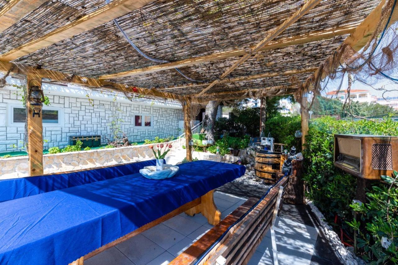 Apartments Lucija Τρογκίρ Εξωτερικό φωτογραφία
